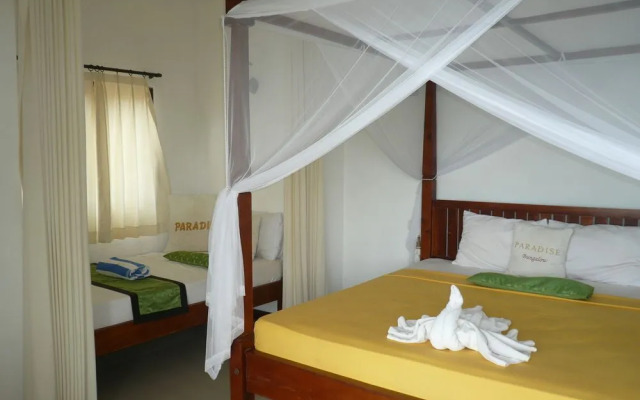 Lucky Paradise Bungalows on The Beach