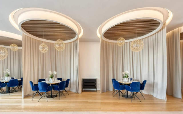 Golden Tulip Lyon Ouest Techlid Hotel & Spa
