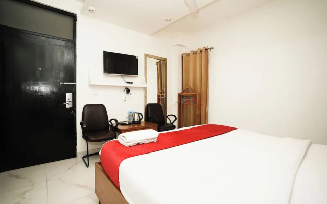 Hotel Paradise International by JMD Group