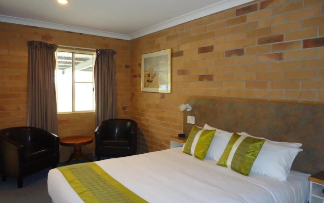 Copper Country Motor Inn & Restaurant