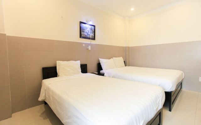 OYO 1072 Dragon Hotel