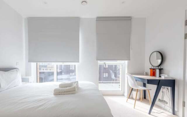 Stylish 2BD Oasis W/balcony South East London!
