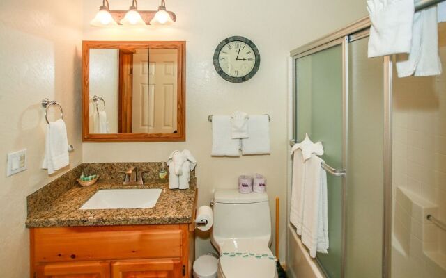 Catalina Creekside Cabin