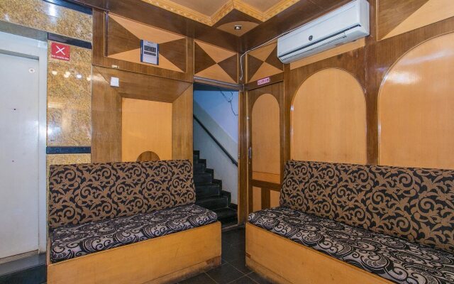 New Aishwarya Comforts By OYO Rooms