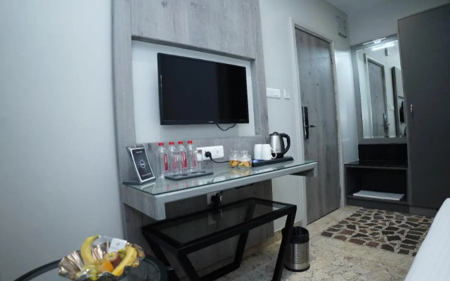 Express11 Hotel
