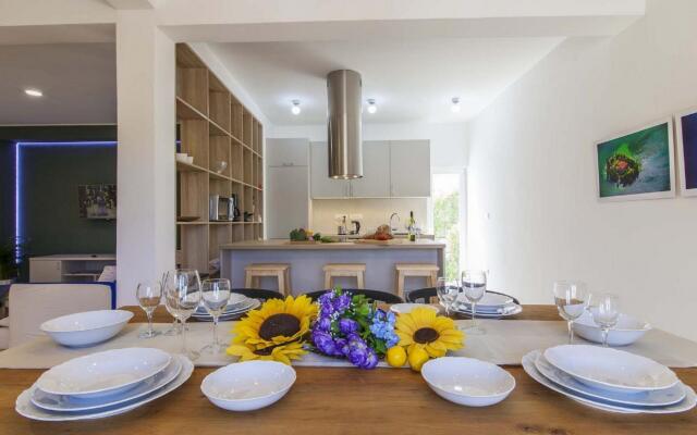 Deluxe Villa in Šibenik near Lake