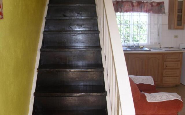 Club Caribbean Court Apartments