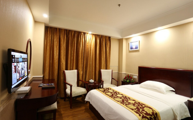 GreenTree Inn Jieyang North Linjiang Road Express Hotel