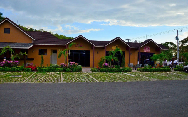 Donway, A Jamaican Style Village