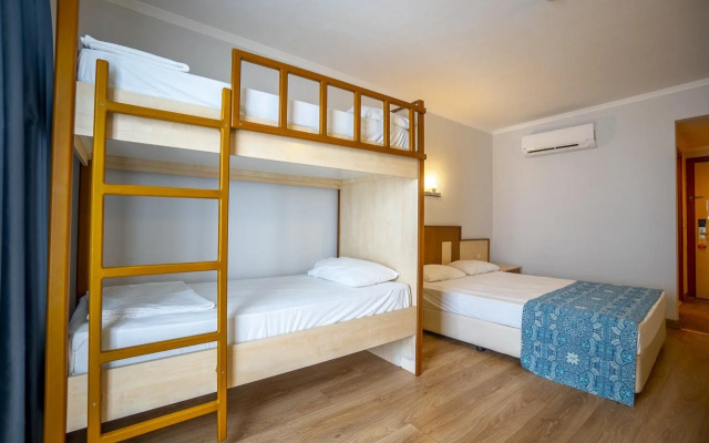 Calido Sol Hotel