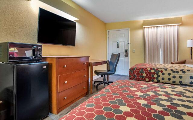 Econolodge Tupelo