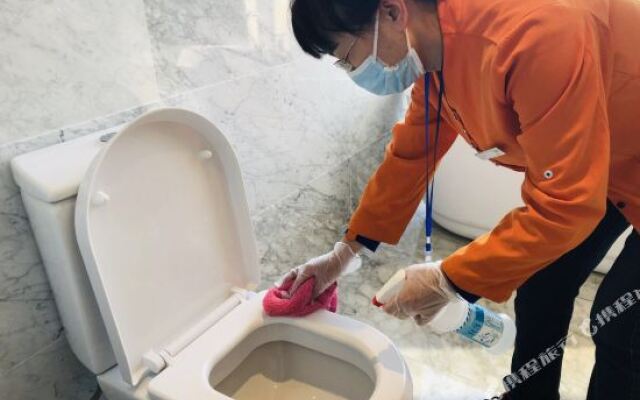 Olympic Twin Towers Hotel