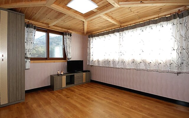 Yangyanggwangmyeong Family Pension