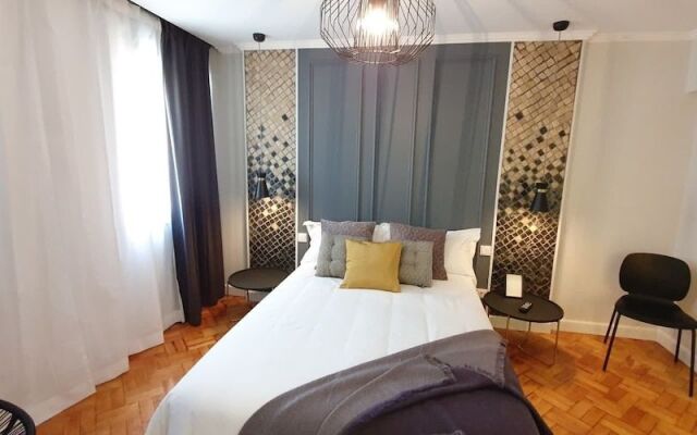 Lisbon Airport Charming Rooms