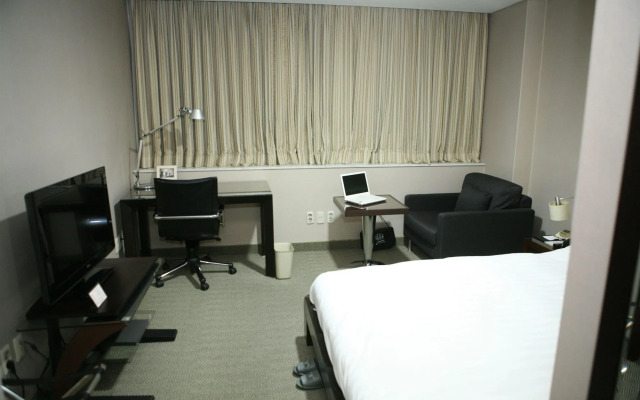 Gumi Century Hotel
