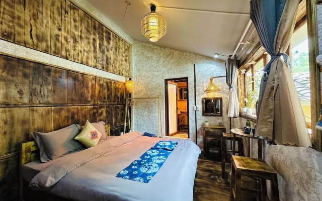 Khói Homestay and Restaurant