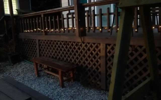 Goesan Byeolbitsanmagi Pension