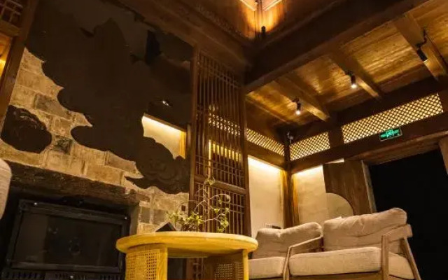 Changshenglou Hostel