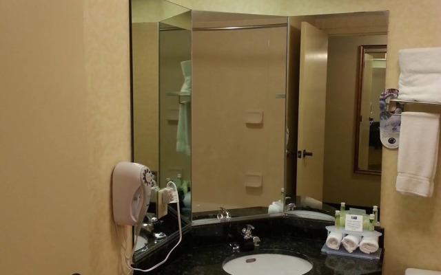 Holiday Inn Express Carrollton