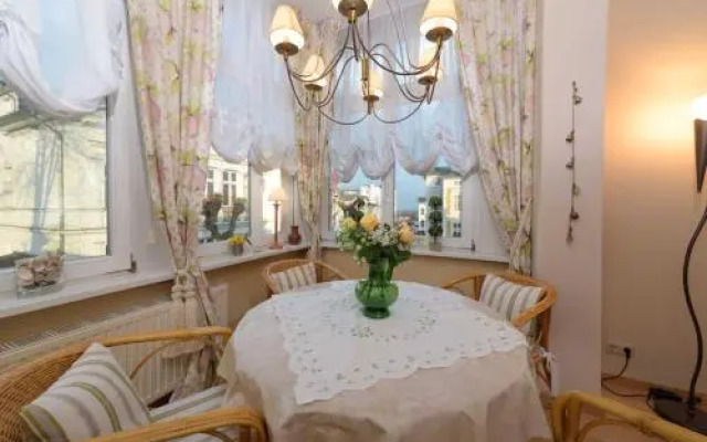 Villa Phoenix _ App_ 5