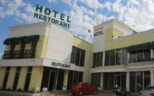 Lord Hotel & Restaurant at AutoStation