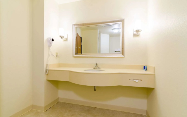 Rodeway Inn & Suites Hoisington