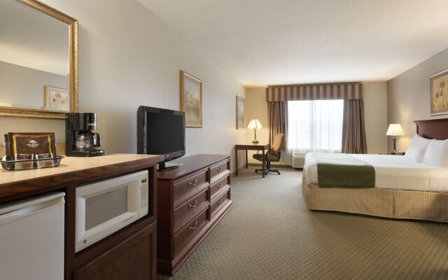 Country Inn & Suites by Radisson, St. Cloud East, MN