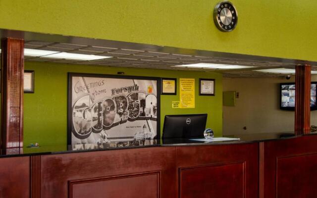 Motel 6 Forsyth, GA – Tift College