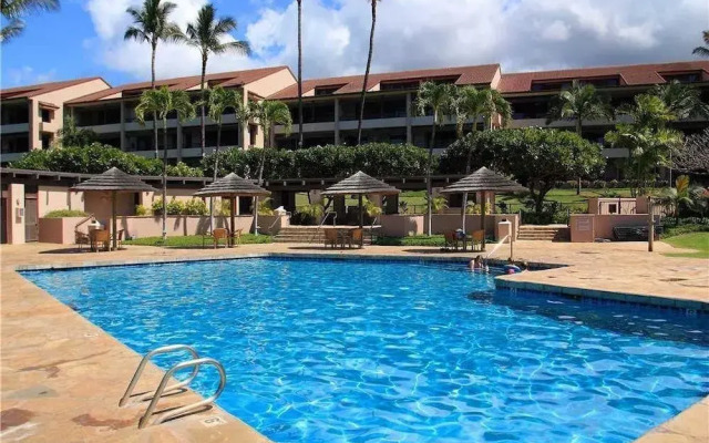 Kaanapali Royal B102 by RedAwning