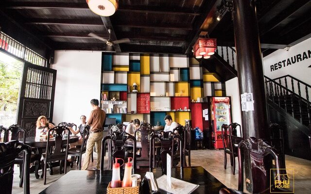 Phu House Hostel