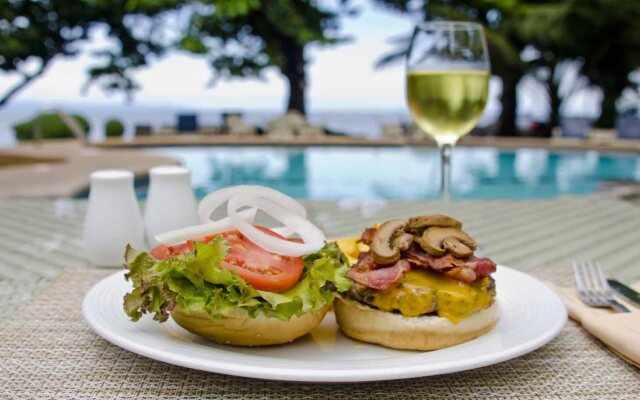 Mike's Dauin Beach Resort