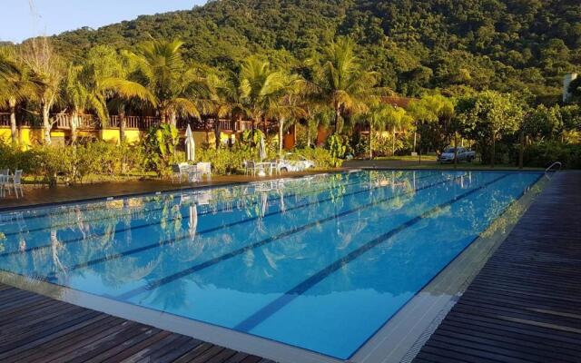 Maresias Beach Home - Mata Azul