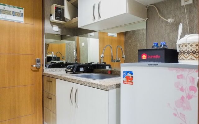 Cozy Studio Apartment at Pavilion Permata