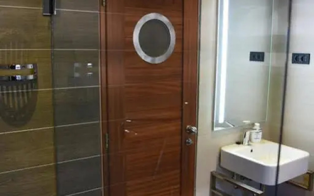 Vogue Boat Apartments