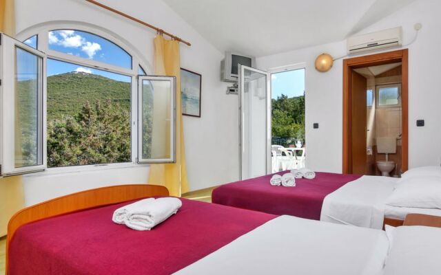 Apartment Rubin Hvar/Pokrivenik 27941