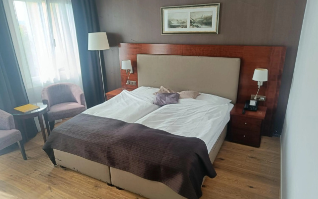 Romantik Hotel Beau Rivage – Guest Rooms – Weggis