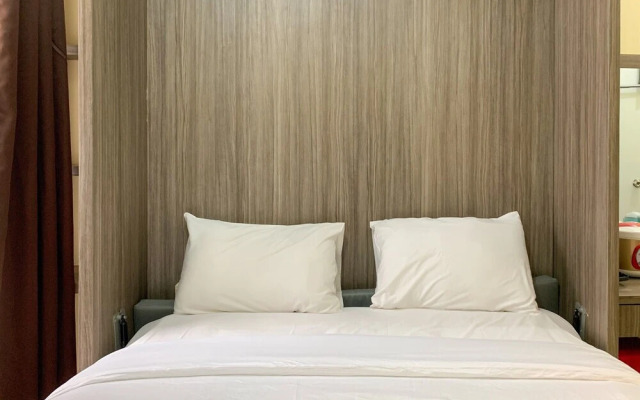 Homey And Tidy Studio At Green Pramuka City Apartment