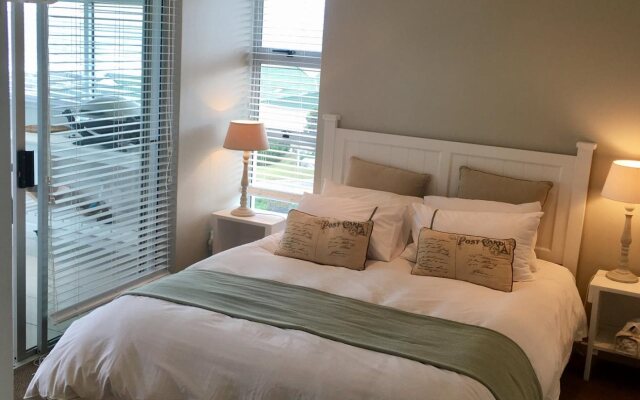 31 Tobago Bay Hermanus Seafront