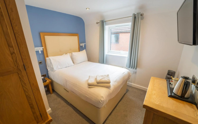 Waterside Hotel & Leisure Club