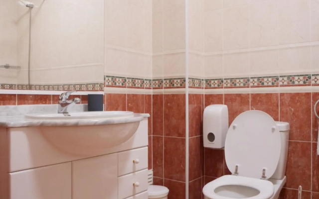 Spacious Apartment near Porto de Mos Beach, Lagos.