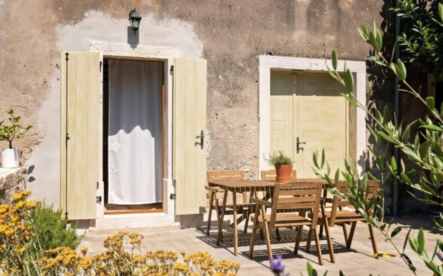 Old town studio and apartment