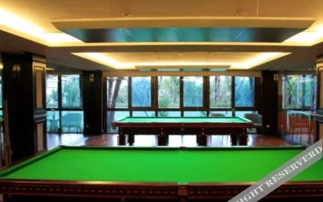 Hanhai Crown · SeaView Designer Light Luxury Seaside Resort Hotel (Freedom Lighthouse Branch)