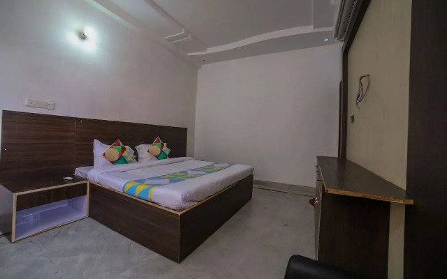 OYO Home 16423 Spacious 3BHK