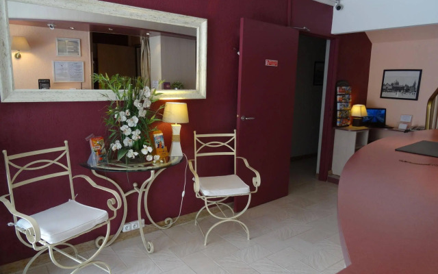 Hotel Akena Le Prado
