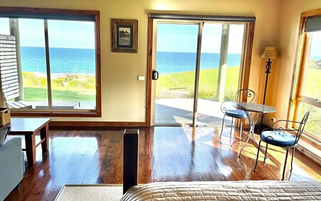 Castaways Apollo Bay