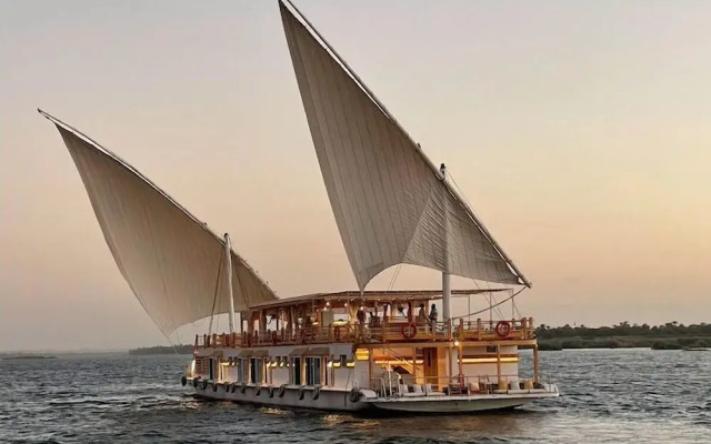 Dahabiya Nile Sailing-Aswan to Luxor