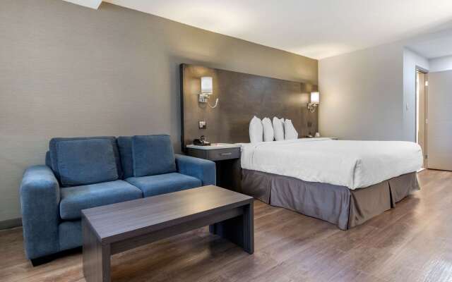 Super 8 by Wyndham Macleod Trail Calgary