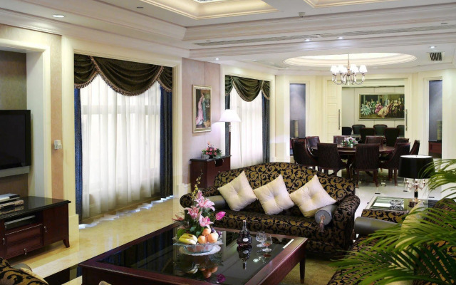 Parklane Hotel