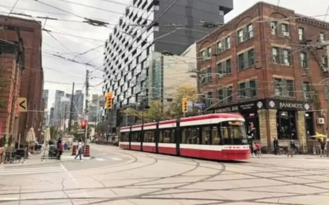 Waterfront Yonge Suites