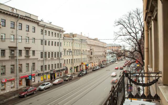 Apartments on Liteynyy